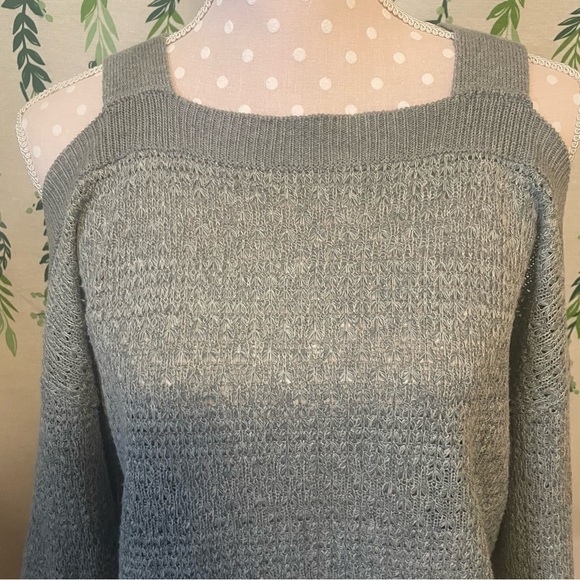 Size S Gray Hayden Open Shoulder Sweater D1 - Picture 2 of 3